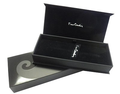 Ручка шариковая Pierre Cardin EVOLUTION. Цвет - серебристый. Упаковка В.