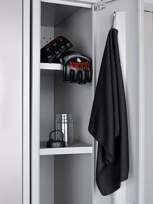 Охлаждающее полотенце Frio Mio в бутылке, черное