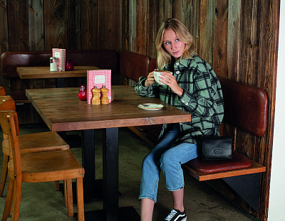 Сумка через плечо KLONDIKE RUSH «Monika», натуральная кожа в черном цвете, 20 х 15,5 х 8 см