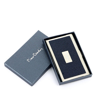 Визитница Pierre Cardin. Корпус - металл иск.кожа. Размер 9,3 х 6,0 х 0,8 см. Цвет - розовый.