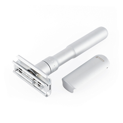 Станок Т-образный для бритья MERKUR FUTUR 700, матовое хромированное покрытие, сатинированный, прямой срез, закрытый гребень, лезвие в комплекте (1шт)