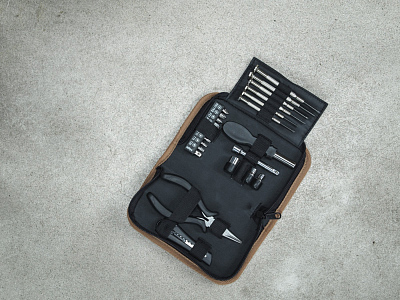 Набор инструментов с 24 предметами Spike