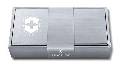 Подарочная коробка VICTORINOX для ножей 84-91 мм толщиной до 5 уровней, картонная, серебристая (Серебристый)