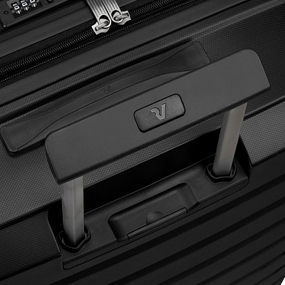 Чемодан Butterfly M, черный