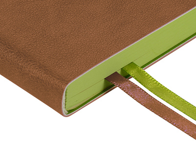 Ежедневник А5 датированный Boston на 2026 год