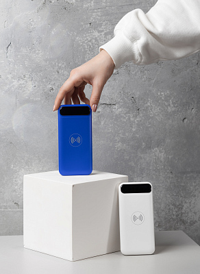 Беспроводное зарядное устройство "Quantum", 10000 mAh с цифровым индикатором заряда, белый