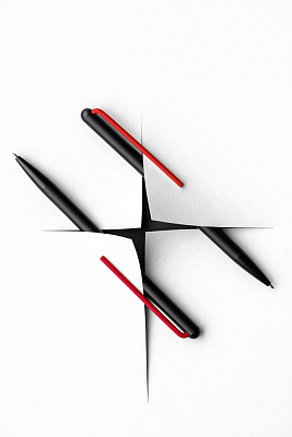 Шариковая ручка GrafeeX в чехле, черная с красным