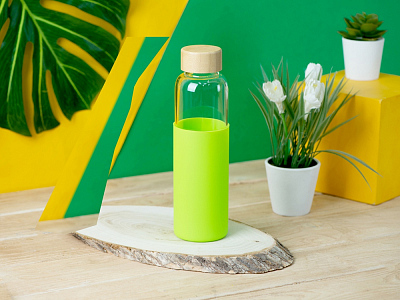 Стеклянная бутылка для воды в силиконовом чехле Refine