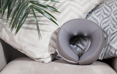 Подушка-массажер "Hug" с функцией обогрева, серый