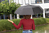 Маленький двухцветный зонт Impact из RPET AWARE™, d97 см - Фото 5