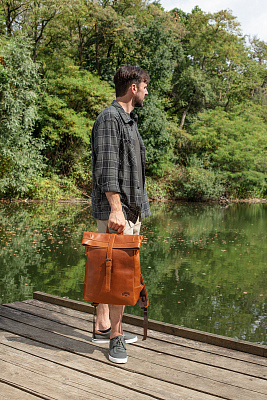 Рюкзак KLONDIKE GOLD «Donald», натуральная кожа в коньячном цвете, 40 х 42/51,5 х 11 см