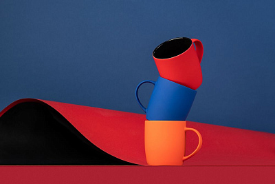 Кружка Surprise Touch Black с покрытием софт-тач, синяя