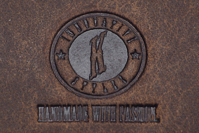 Ключница KLONDIKE Yukon, натуральная кожа в коричневом цвете, 11,5 х 2 х 7,5 см