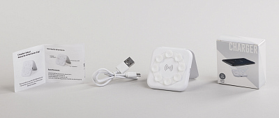 Настольное беспроводное зарядное устройство-подставка "Satellite" , белый